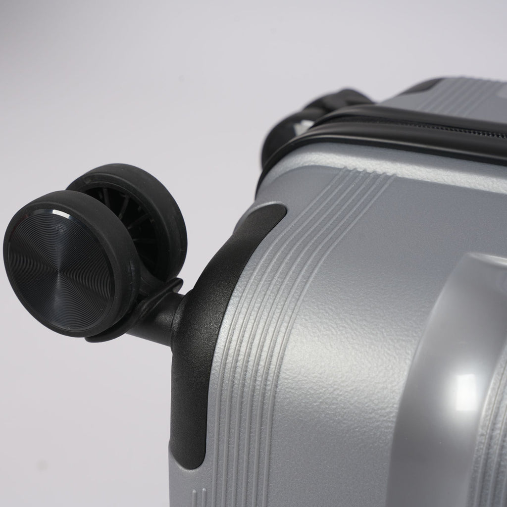 28-inch Silver Hardcase Roller Luggage